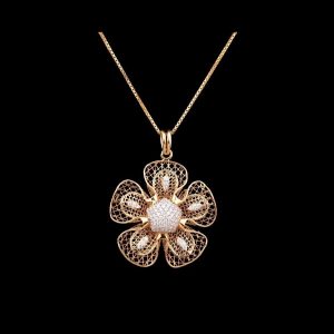 Bloomy Floret Diamond Pendant